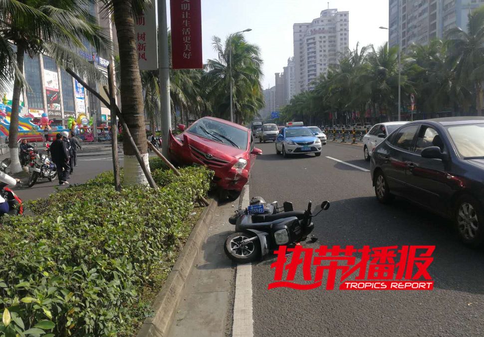 廣東轎車與行人碰撞致8傷事件深度剖析，廣東轎車與行人碰撞事件深度剖析，8人受傷引發(fā)社會(huì)關(guān)注與反思