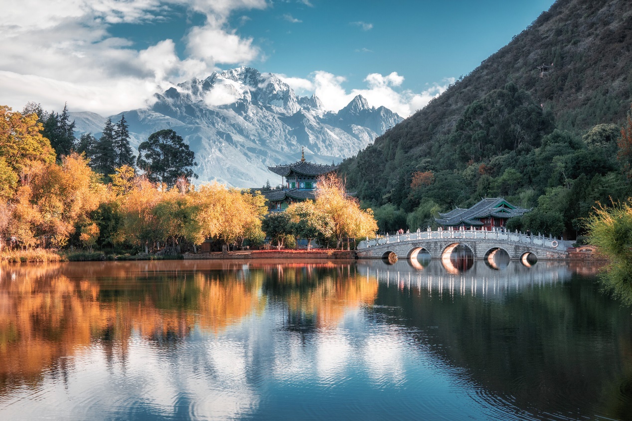 金秋十月，探尋國內(nèi)最佳旅游勝地，金秋十月國內(nèi)最佳旅游勝地探尋之旅